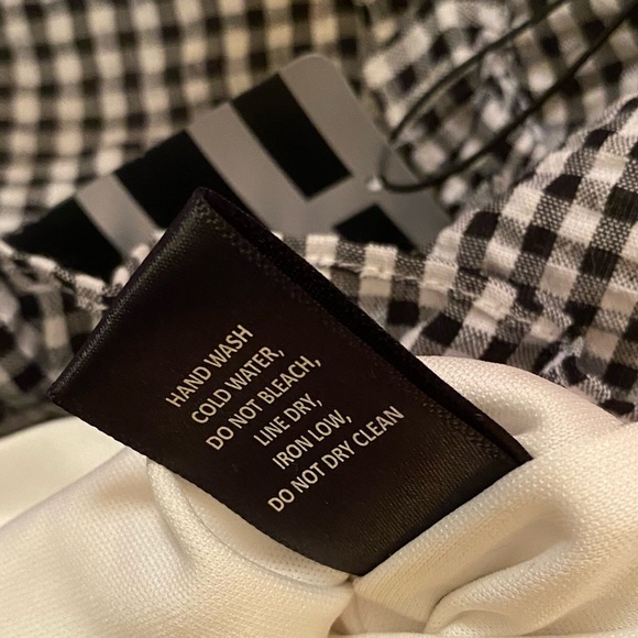 🏁Fully lined Black & White checkered high waist Pinup shorts fitted ruffles NEW - Picture 6 of 9